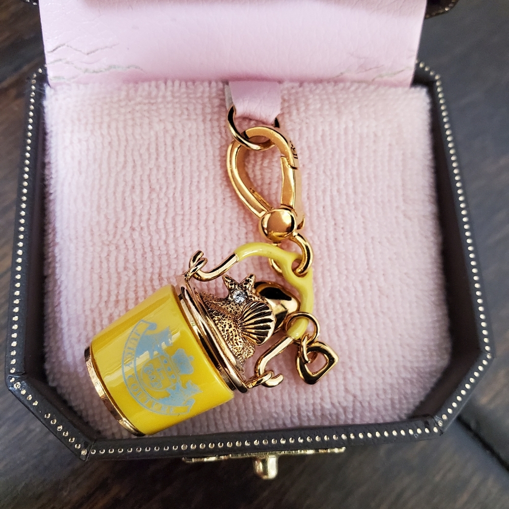 Juicy Couture Bucket of Shells Seashells Charm